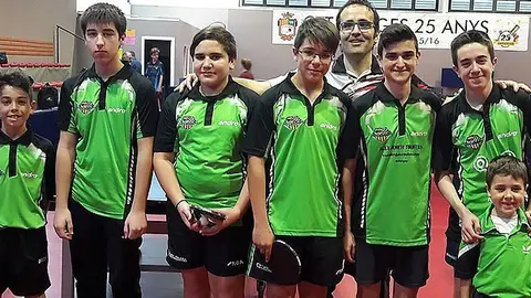 El CTT Mollerussa, líder al Piramidal d'edats 1 portada