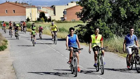 Participants en la sortida cicloturística de Sidamon 1