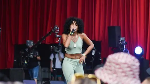 Els ritmes llatis de Princess Nokia escalfen Sónar Vilage
