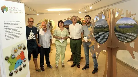 L’alcaldessa Rosa Maria Perelló; amb Raül Palacios, Jaume Ramon, Joan Palou i Joan Fornsubirà