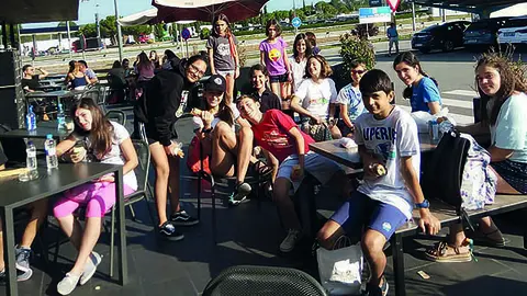 Els cantaires de Shalom en el desplaçament Lió