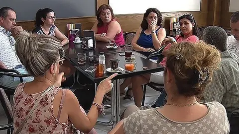 Reunió de membres del consistori amb el comerciants de Balaguer port