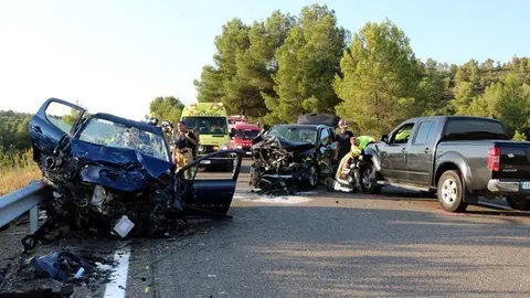 Imatges dels vehicles implicats en l'accident múltiple a Maials