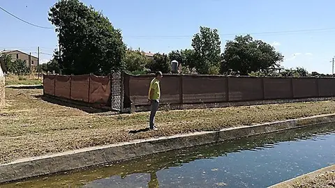 L'alcalde d'Agramunt Bernat Solé en les instal·lacions de la xarxa d'aigua