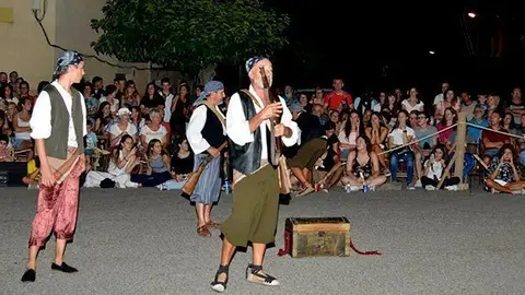 Els bandolers prenen els carrers de Els Arcs