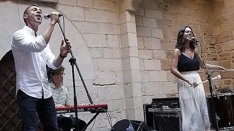 Cèlia Pallí i François Klark a l'IEI 2 portada