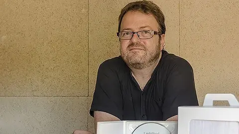 Cua d'Estiu DAVID PRADAS UMBILICAL H portada