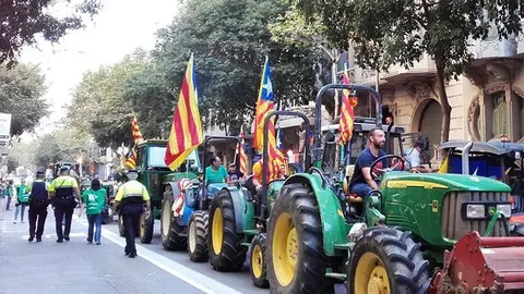 Participants en la marxa lenta de tractors