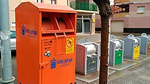 Area d'aportaciò de recollida selectiva a Bell-lloc portada