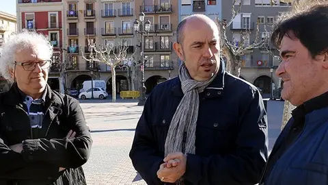 L'alcalde de Balaguer, Jordi Ignasi Vidal, amb el portaveu del PSC, Carlos García