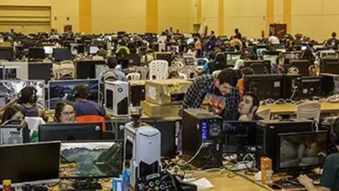 El pavelló Pla d'Urgell va acollir la trobada cibernètica