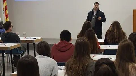 Poldo Segarra visita als participants en el Curs Auxiliars de Fira Mollerussa Portada