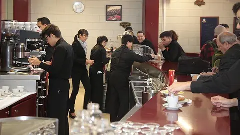 Alumnes de l'Escola d'Hoteleria i Turisme de Lleida