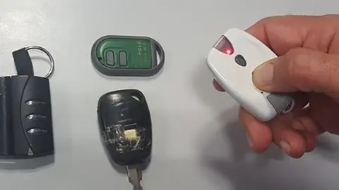 Inhibidors que utilitzaven els lladres per entrar als vehicles.