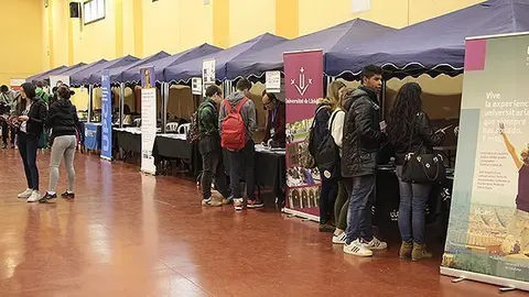 Participants en la Calçotada Popular 2017