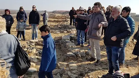 Visita als jaciments de Genó i Carratalà al terme d'Aitona