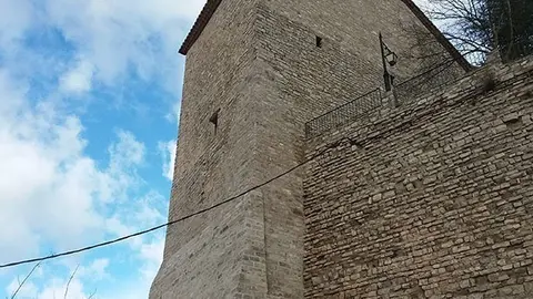 La Torre del Castell de Vergós Guerrejat després de la restauració