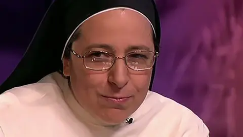 Sor Lucía Caram en el cartell de l'Abril Cultural les Borges