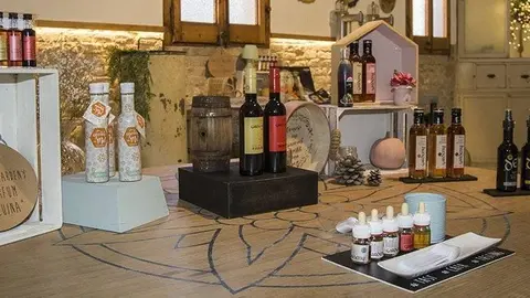 Mostra productes del Celler Castell de Gardeny