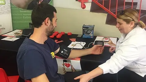 Estand d'informació a Creu Roja Lleida pel Dia Mundial de la Salut