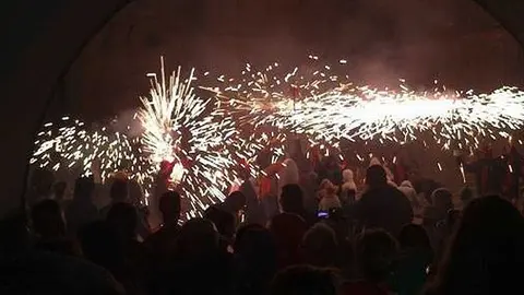 Espectacle de la colla de diables L'Espetec en la Festa Major d'Agramunt