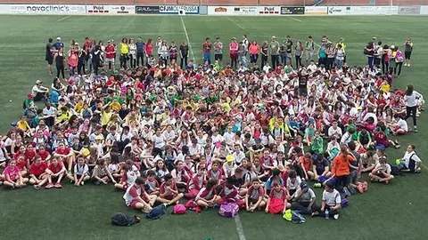 Foto de grup de la Trobada esportiva de Primària de Mollerussa