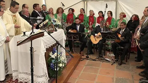 Celebració a la carpa instal·lada a la Casa Vella de Vila-sana