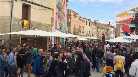 El públic protagonitza una nova edició del GarGar Festival de Muraals i Art Rural a Peenelles