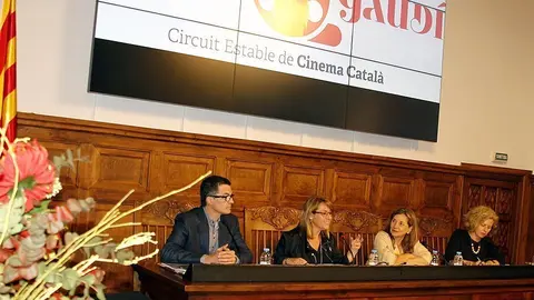 Pere Aumedes, Rosa Pujol i Isona Passola en la presentació a l'IEI