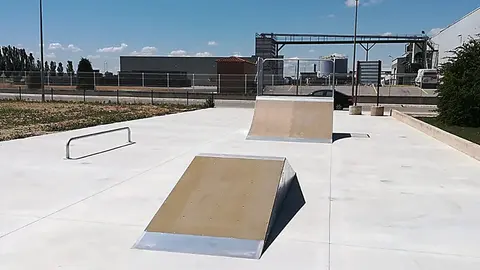 Imatge dels equipaments en la nova zona Skate del Palau d'Anglesola