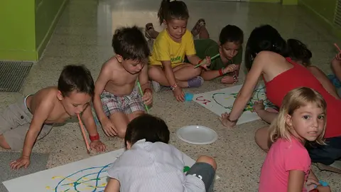 Nens i nenes participant als Tallers d'Estiu a l'Ignasi Peraire