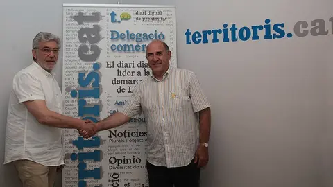 Carles Valls, Joaquim Fabres i Josep A. Pérez a la redacció de Territoris.cat Portada