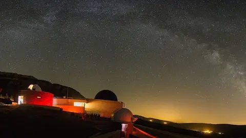 Vista nocturna del PAM