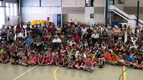 Imatge dels participants en la cloenda del projecte Escurcem Distàncies