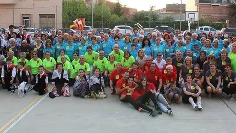 Participants en la trobada Saltem i Ballem a Torres de Segre