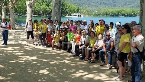 Els sardanistes lleidatans a Banyoles