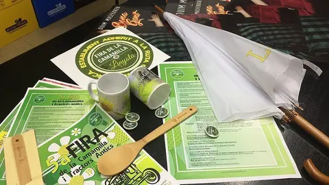 Articles de publicitat de Linyola que es posaran a la venda