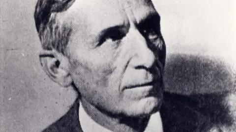 icult pompeu fabra