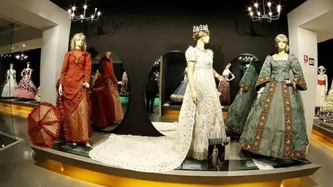 Imatge del Museu de Vestits de Paper de Mollerussa