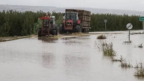Inundacions Barbens, tallada la carretera de Tornabous