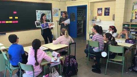 Primera sessió del projecte Posa't les ulleres a l'escola El Cérvol de Cervià de les Garrigues