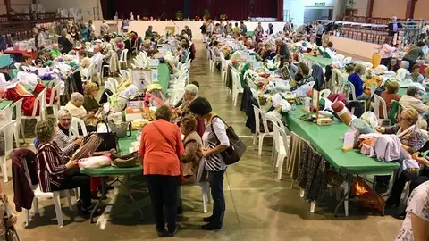 les puntaires reunides al Pavelló Municipal de Mirlcamp