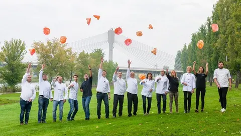 Alguns dels responsables dels establiments que participaran en la 7a edició del PORCPASSIÓ portada