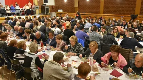 Participants en la Castanyada de Sidamon