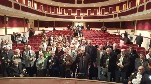 Foto conjunta amb tots els testimonis que han fet possible la realització del dvd