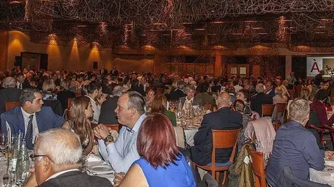 Més de 400 persones participen en la Vetllada Solidària del CIS