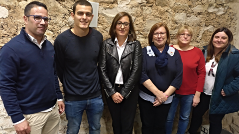 Marta Vilardosa, nova presidenta de l'EMD del Talladell, amb els vocals actuals de la junta i l'alcaldessa Rosa Maria Perelló