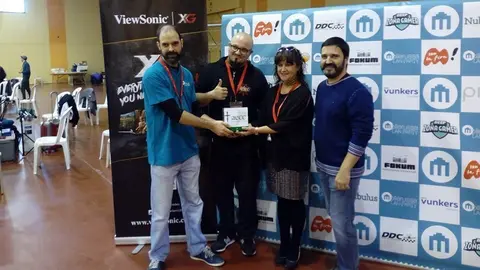 Els organitzadors de la Lan Party fan donació dels diners recollits a l'AECC