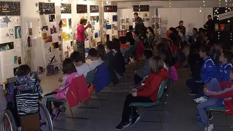 L'escola visita la Biblioteca a les Borges Blanques