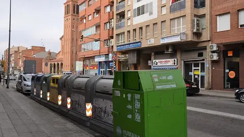 Contenidors col·locats a Mollerussa de l'ONG Fundació Pueblo para Pueblo 1